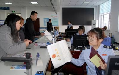 巾幗風采映稅徽 服務春風暖人心——記清河門區(qū)稅務局辦稅服務廳巾幗文明崗